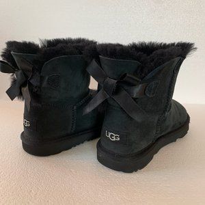 UGG Mini Bailey Bow II Boot - Girls/Kids Size 1